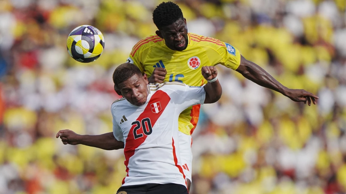 Colombia se quedó sin ideas como para alcanzar la victoria y Perú apeló el orden para cosechar un empate en Barranquilla (X@SeleccionPeru).&nbsp;
