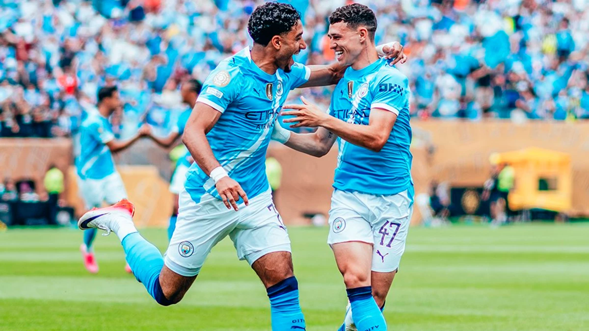Phil Fouden celebra el primer gol con el egipcio Omar Marmoush | Foto: X @ManCity &nbsp;
