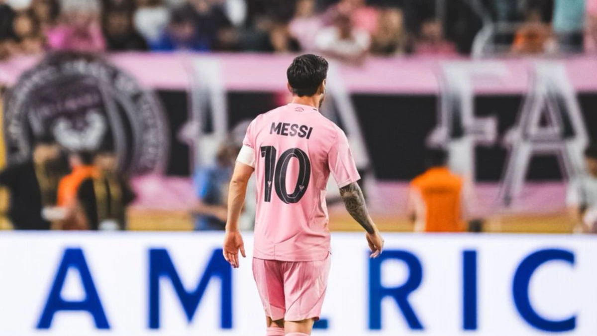 Foto: La 10 sigue a los 38.