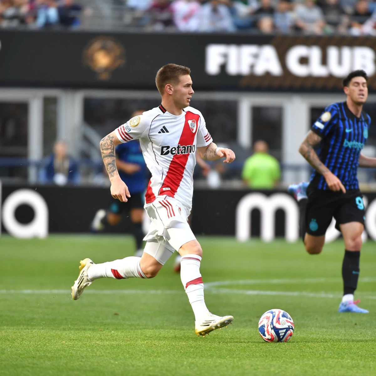 Foto: DAZN. Mastantuono de gran primer tiempo fue el más peligroso de River.
