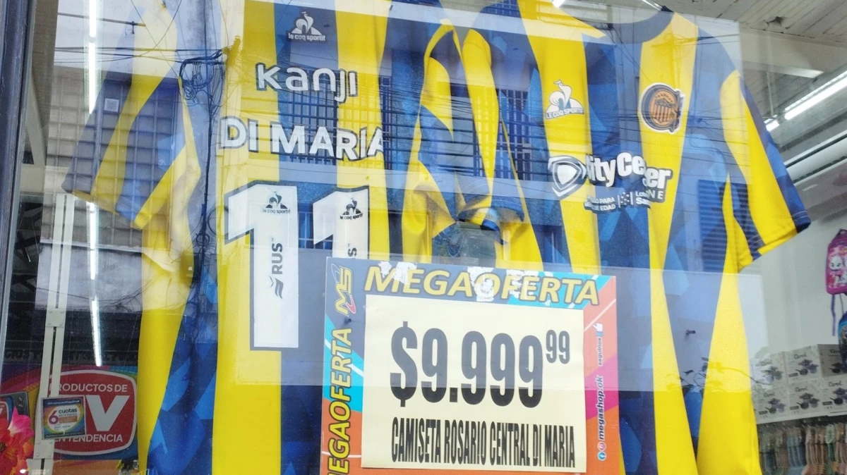 Los comerciantes ya tienen la camiseta lista. Foto: X.