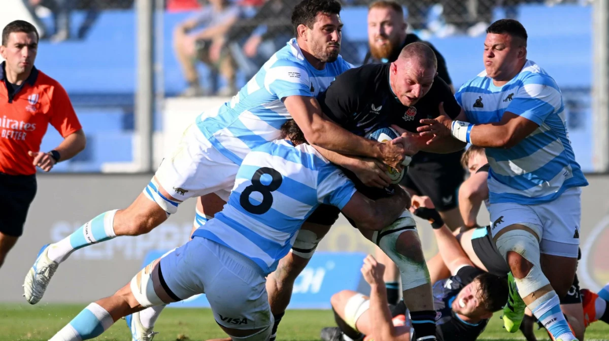 Foto: Toda una postal del test jugado en San Juan: Inglaterra avanza tenaz ante una resistencia de Los Pumas que cayó al final &nbsp;