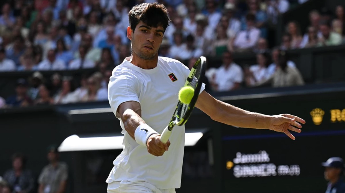 Alcaraz no pudo retener el título en La Catedral del Tenis (Foto: X@Wimbledon).