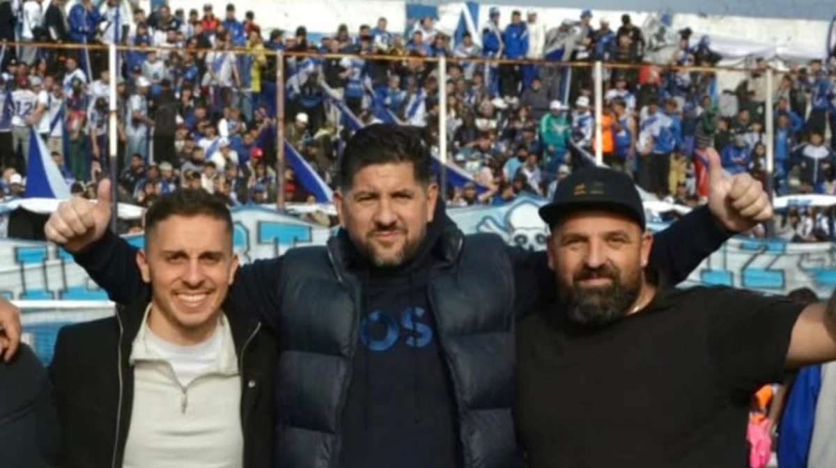 Agustín Orión junto al DT, Joaquín Iturrería, y Francis Ribeiro. Foto: @PrensaMidland.