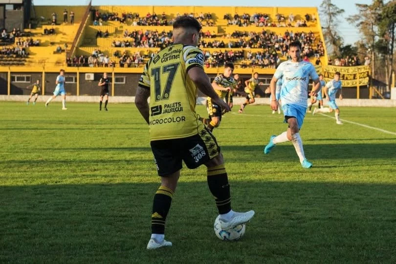 Villa San Carlos venció a Flandria de visita y es puntero. Foto: prensa Flandria&nbsp;