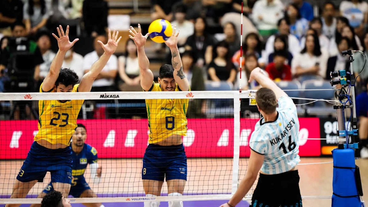 Foto: VNL. El opuesto argentino Kukartsev ingresó promediando el segundo set y tuvo una gran actuación.&nbsp;