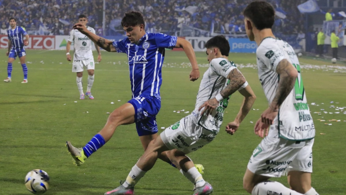 La lucha fue lo más destacado del empate entre Godoy Cruz y Sarmiento en Mendoza. foto:@lpf&nbsp;
