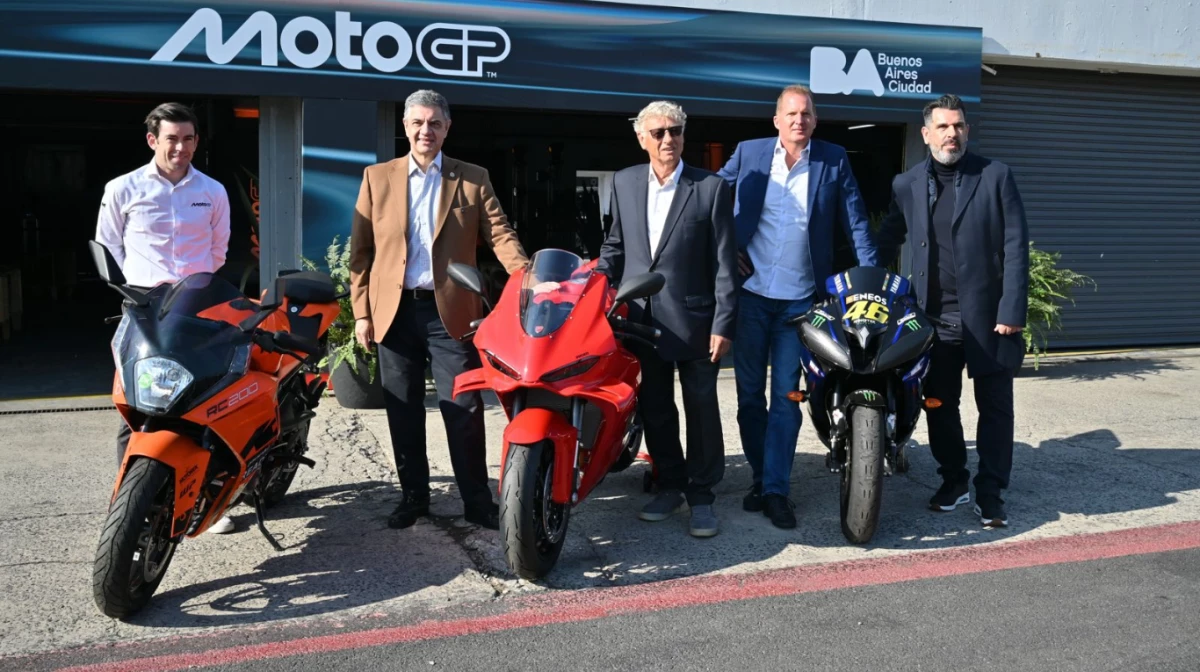 Macri estuvo acompañado por otras autoridades durante el anuncio (Foto: Prensa GCBA).