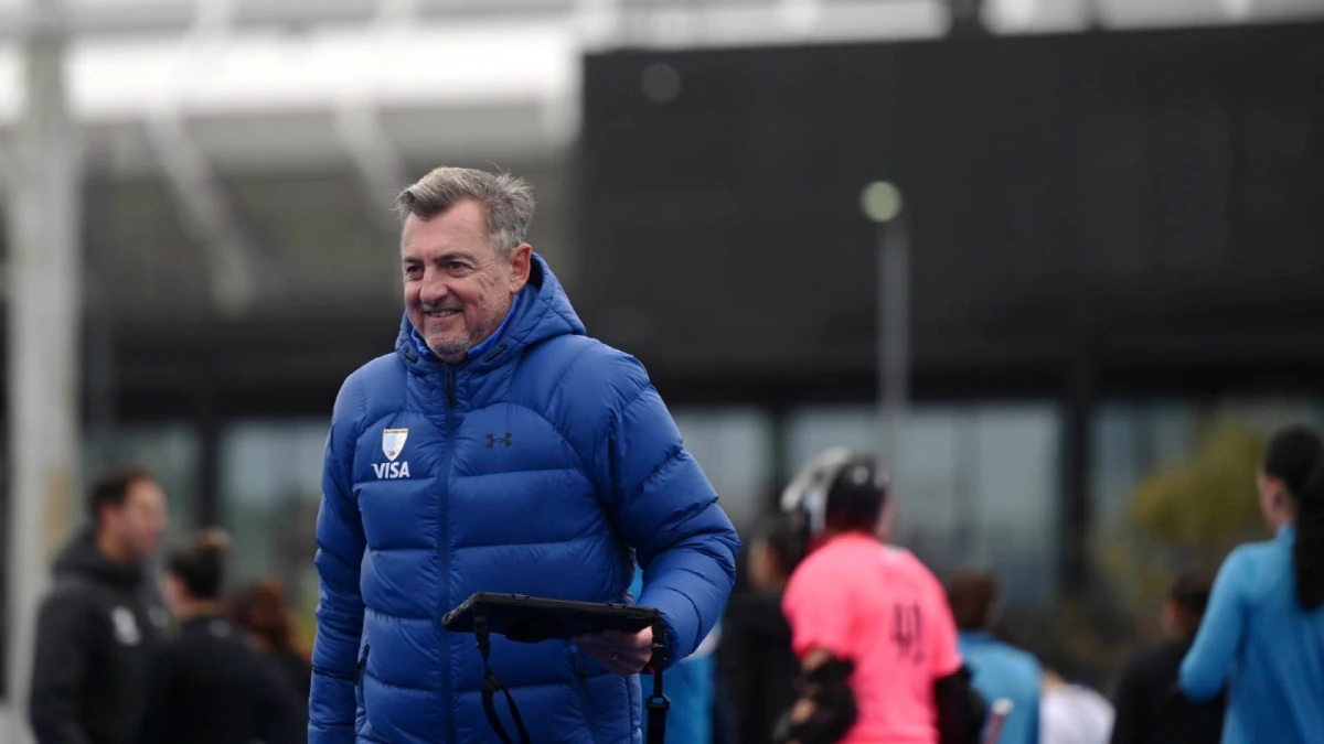 Ferrara dialogó con Deportv y analizó cómo llegan sus dirigidas, Las Leonas, que debutan ante Estados Unidos el sábado en Bélgica | Foto: Contenidos Informativos