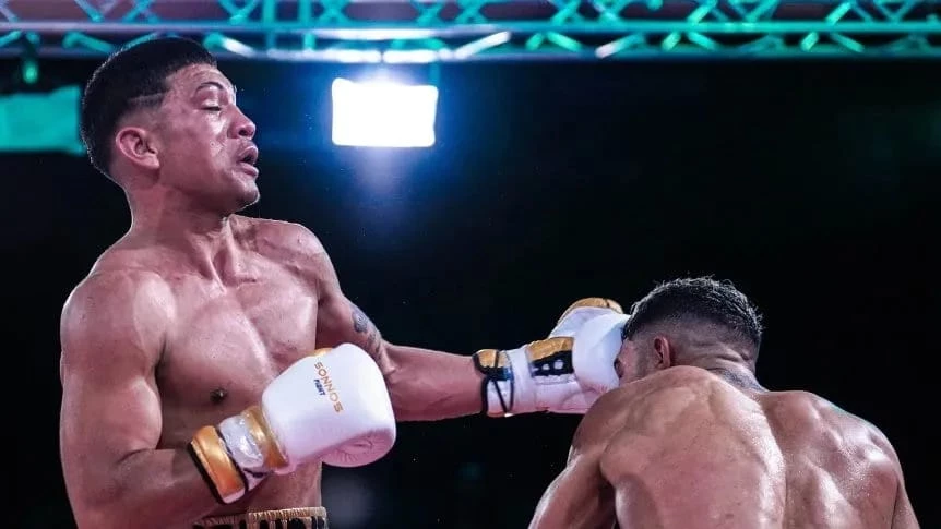 El Ablandador Espíndola se adjudicó el cinturón argentino ligero. Foto: Boxeo de Primera