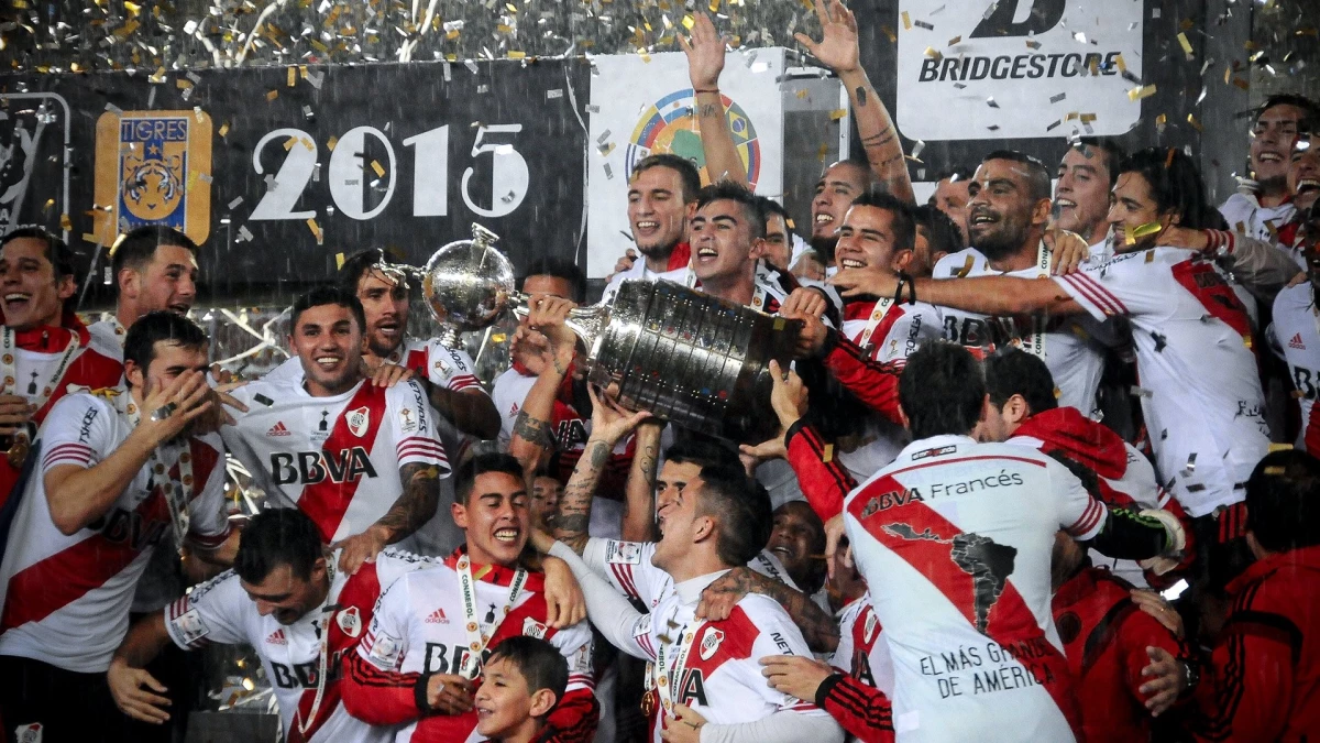 Foto: Prensa River. River festejaba hace una década la inolvidable Copa Libertadores del 2015, la tercera en su historia