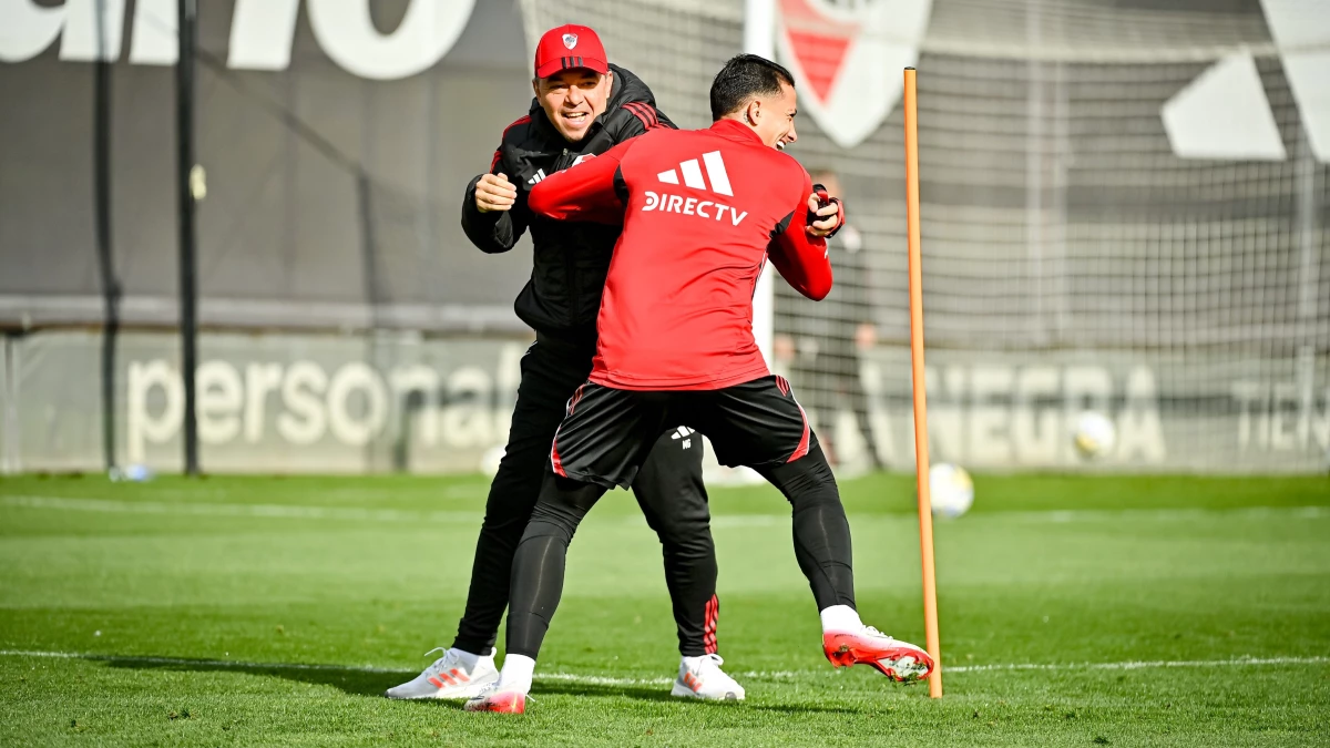 Foto: Prensa River. Gallardo recuperó un buen rendimiento de Kevin Castaño y le daría nueva titularidad.