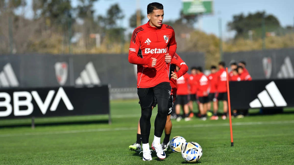 Foto: Prensa River. Castaño estará sumándose esta tarde a los entrenamientos junto a Galarza tras la fecha FIFA.