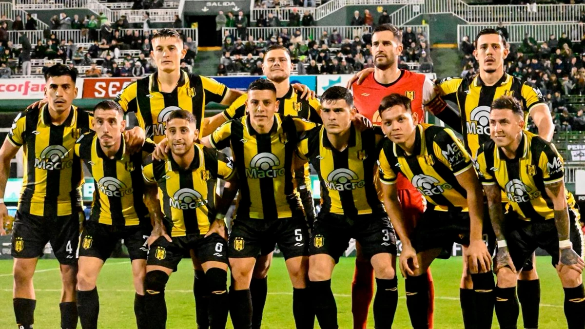 Deportivo Madryn va por la final de la Primera Nacional y este domingo juega ante Arsenal | Foto: FB CSDM