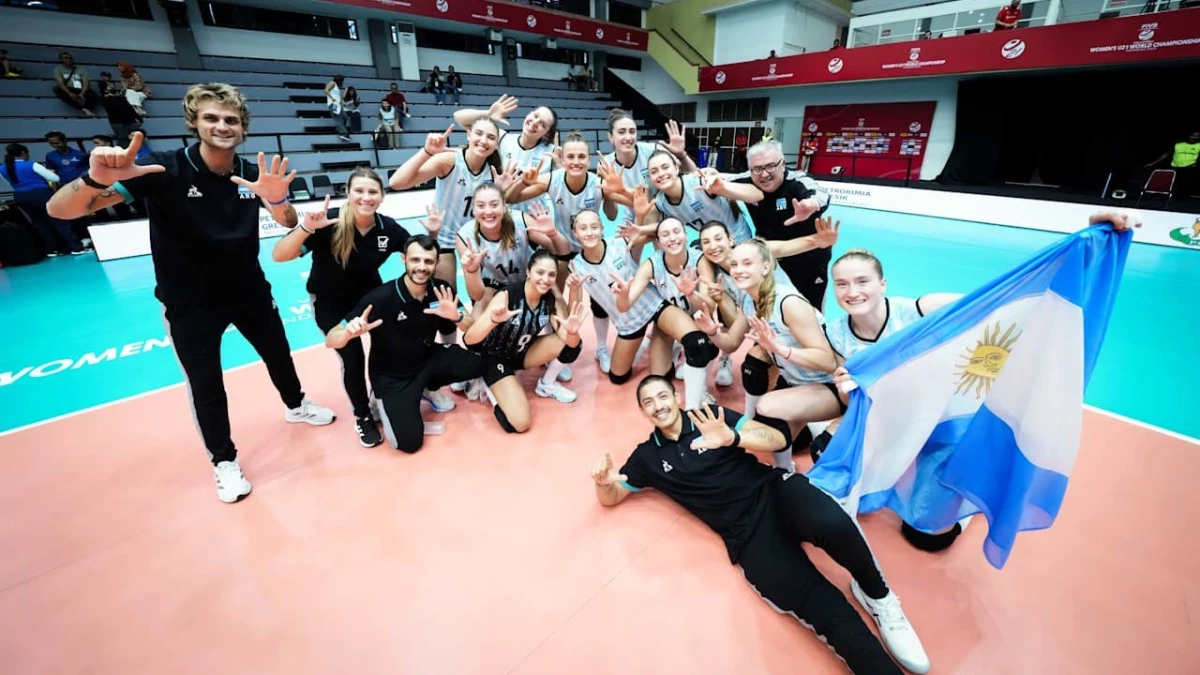 Las Panteritas festejar el séptimo puesto en el Mundial de Indonesia. Foto: FIVB.