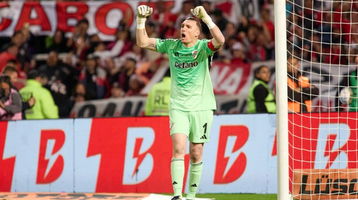 Foto: River. Armani se va ganador y festejando, sus 10 títulos y sus 3 eliminaciones a Boca así lo marcan.