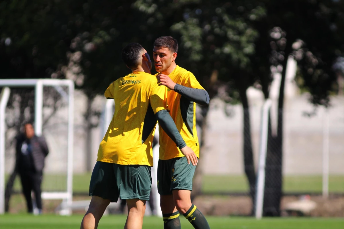 Foto:@ClubDefensayJus. En un amistoso, victoria del Halcón sobre Fénix por 2-1