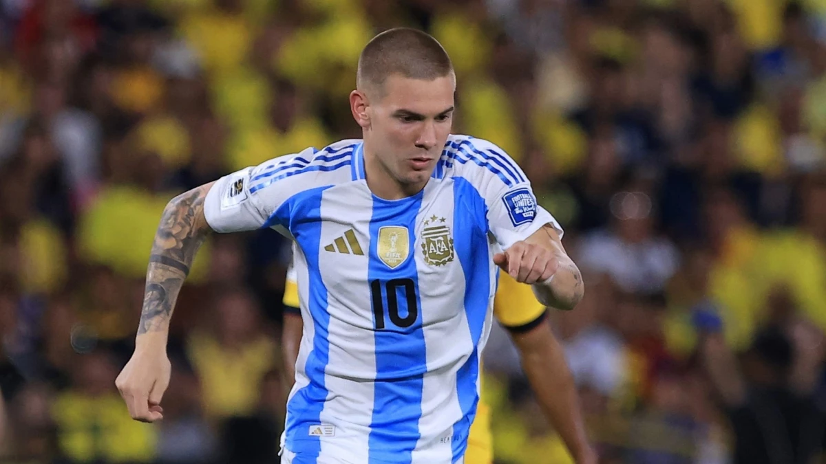 Franco Mastantuono con la 10. Foto: AFA Selección.