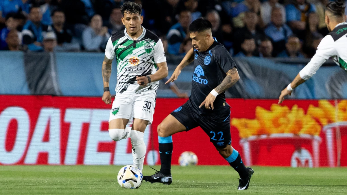 “Uvita” Fernández se la lleva con la marca pegada de Lucas Diarte | Foto X@Belgrano