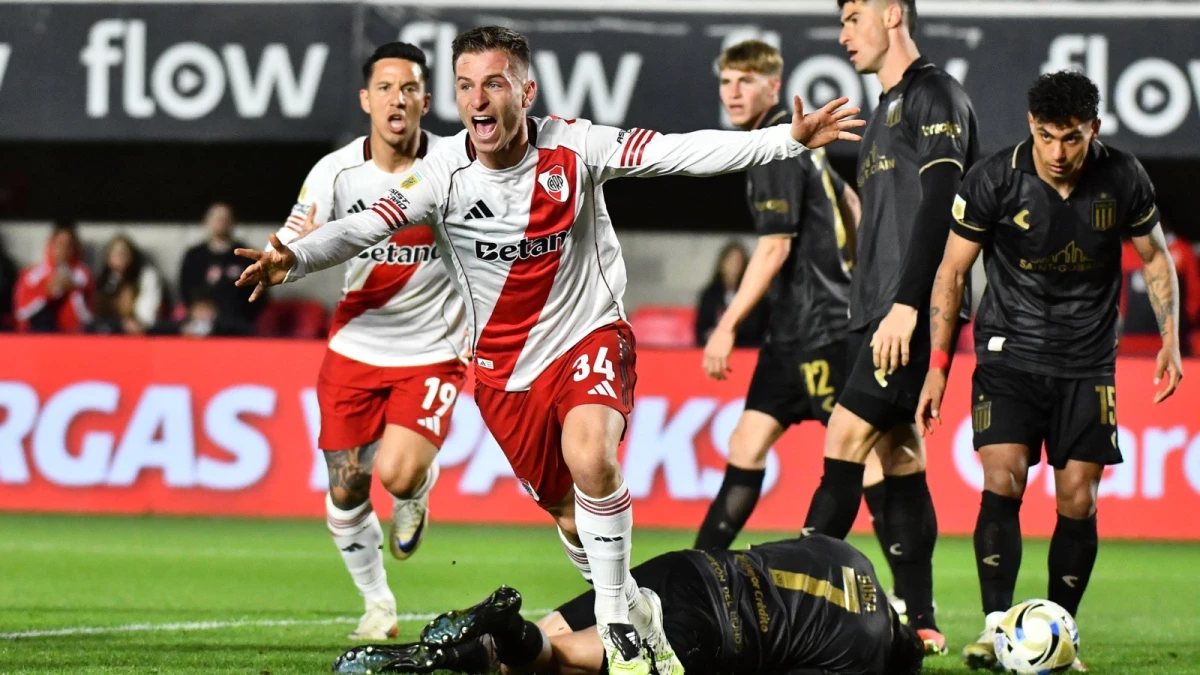 Foto:@RiverPlate. El mediocampista Galoppo ya impactó y convirtió el primer tanto de River