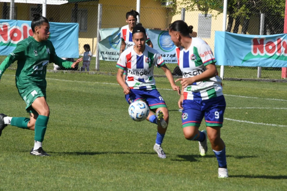 Foto:@_ClubSAT. En el estadio 12 de Agosto hubo victoria local sobre Ferro por 1-0