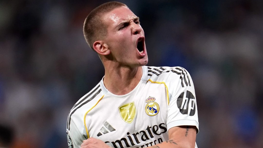 Mastantuono festeja uno de los goles de Mbappé. foto: @uefa