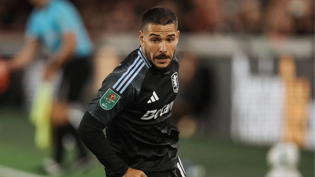 Aston Villa no contó con “Dibu” Martinez pero sí con el ingreso de Emiliano Buendía.