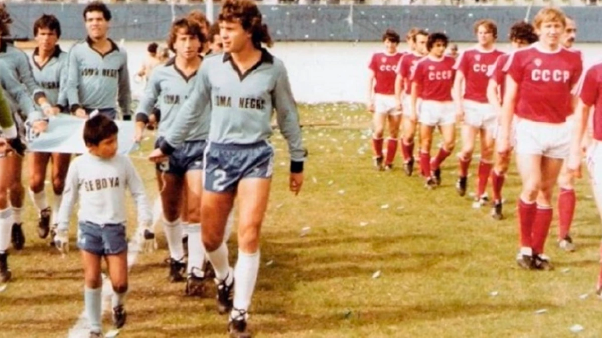 El histórico partido entre Loma Negra y el seleccionado de la Unión Soviética que que aún recuerdan jugadores, hinchas y fanáticos del fútbol argentino | Foto: INFOBAE