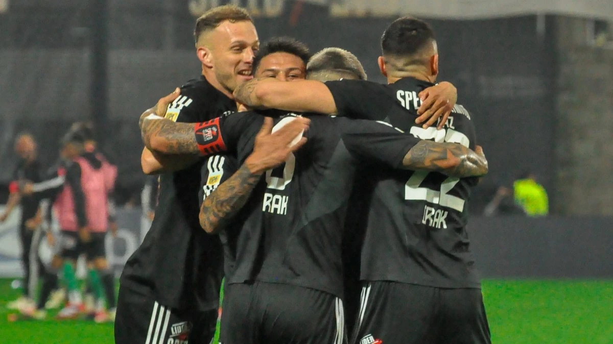 Riestra sorprendió con su fútbol táctico. Foto: X Riestra.