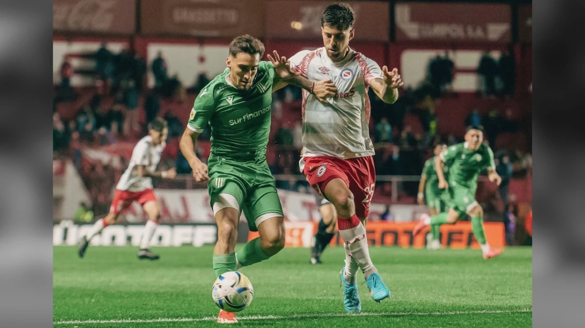 Foto: Argentinos volvió por sus fueros y frenó la remontada de Banfield.