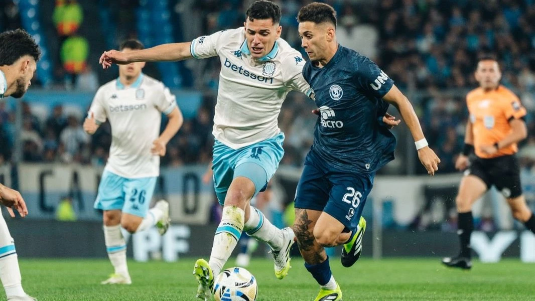 Racing Club e Independiente Rivadavia igualaron sin goles en el Cilindro de Avellaneda. Foto: CSIRoficial