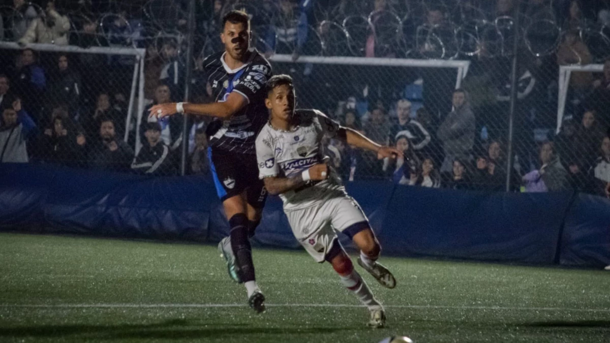 Foto: “X” de Deportivo Armenio (@DepArmenio) Rubén Roma.