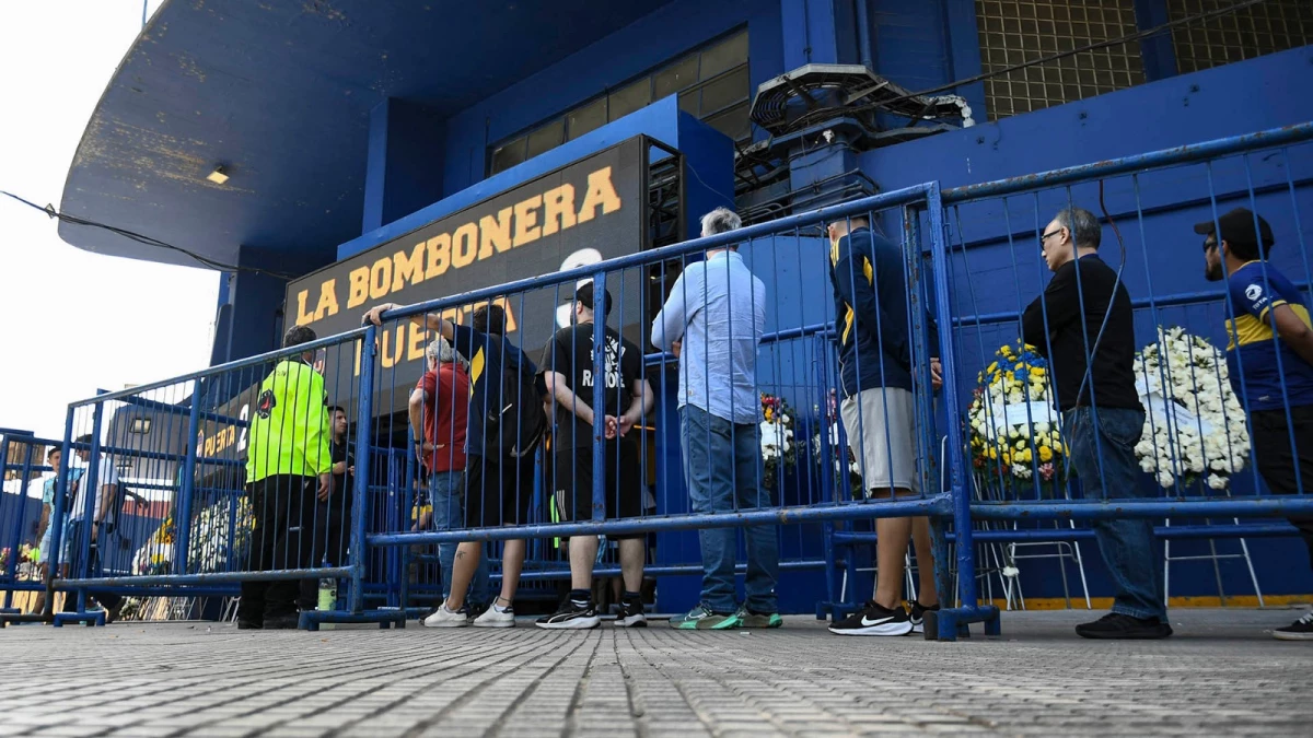 uqEl velatorio de Russo se lleva a cabo este jueves en el hall central del estadio de Boca (Foto: Eliana ObregónContenidos Informativos).