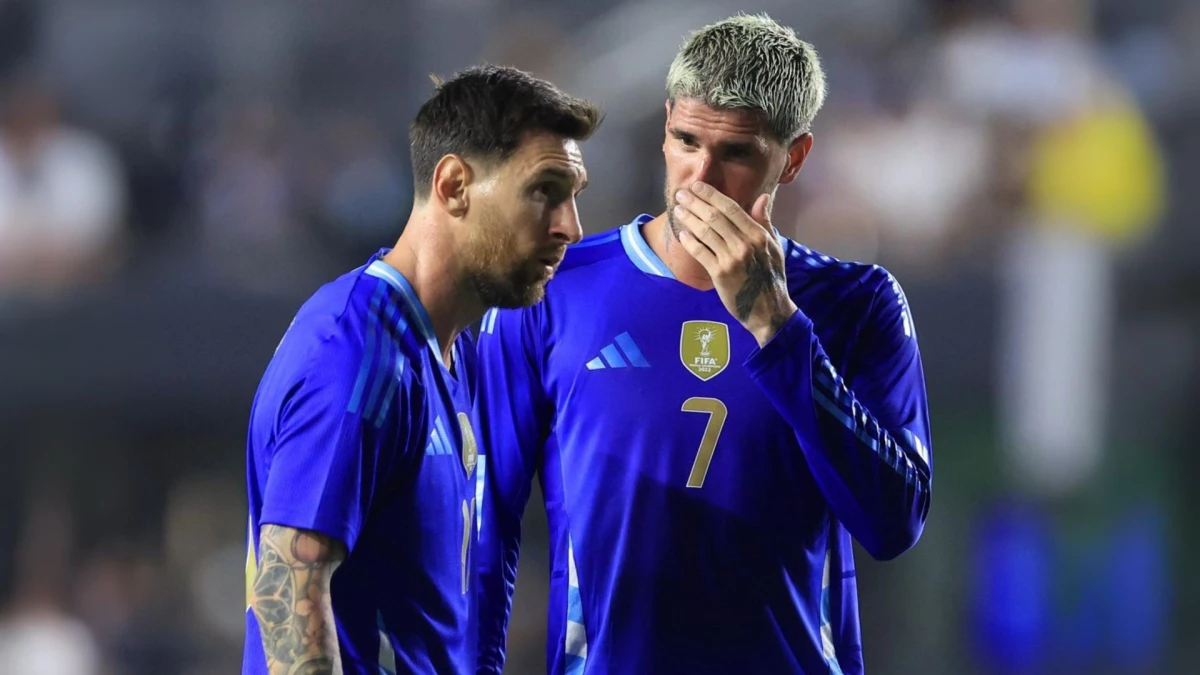 Foto: Messi y De Paul, la dupla que nunca afloja en el seleccionado argentino.