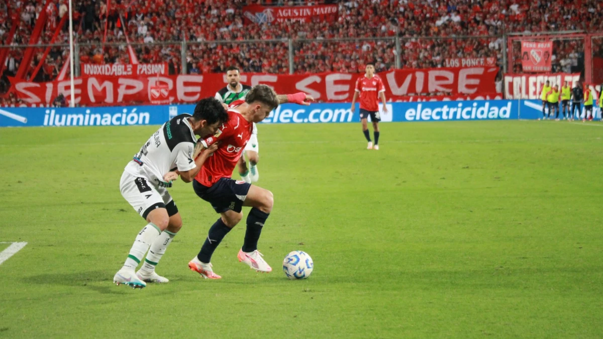 El Rojo visita a otro equipo necesitado como el Santo sanjuanino. Foto: Prensa SMSJ