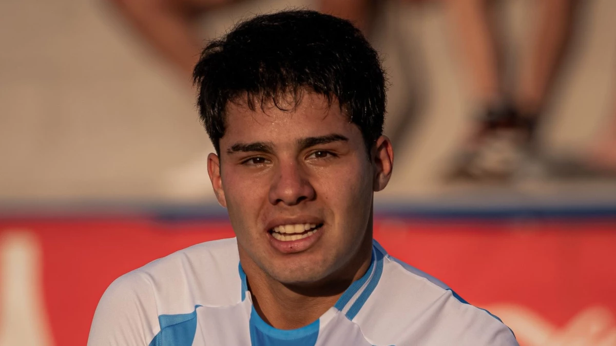 Con la “10” en su espala como dorsal, el jugador nacido en Buenos Aires apunta a con su juego ayudar a su equipo en cancha