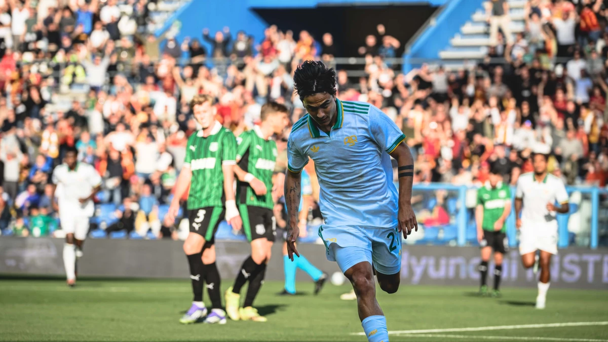 La Joya prepara su festejo especial por su pronta paternidad. Foto: @OfficialASRoma