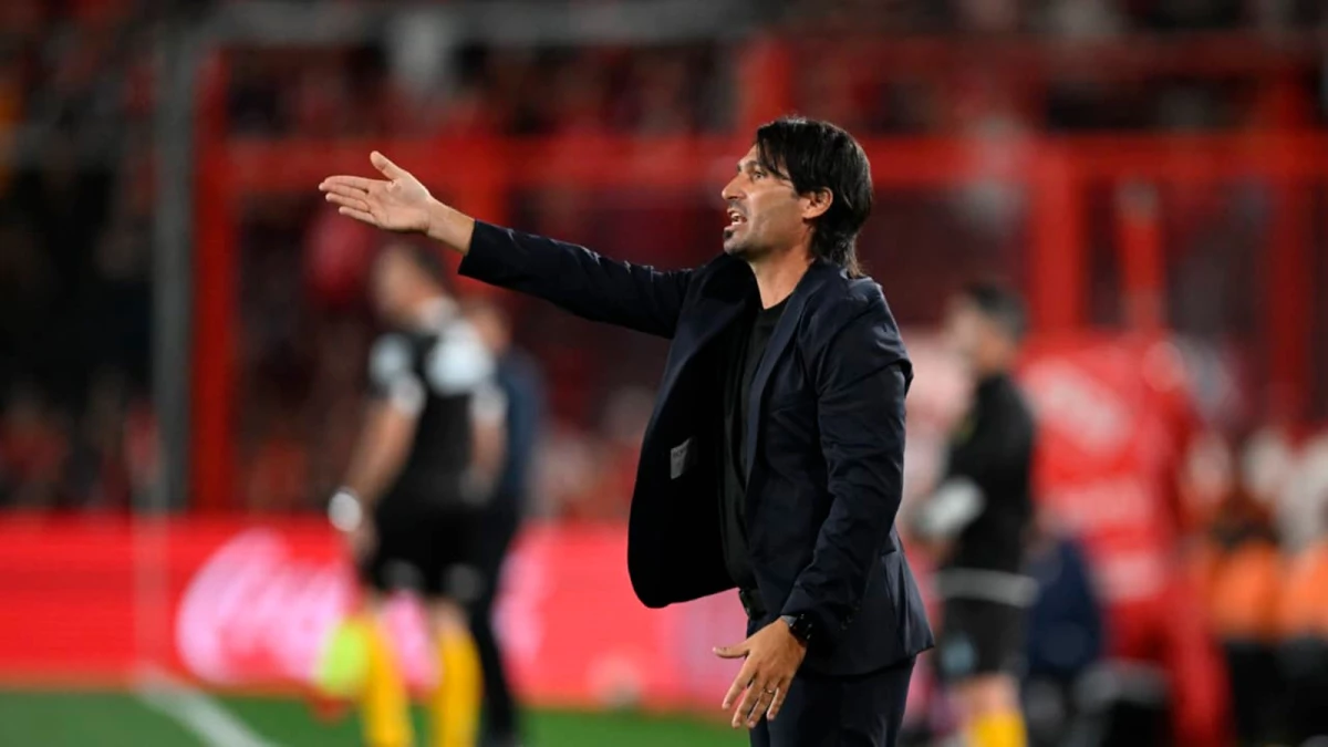 Foto: Fernando Gens. El técnico Hugo Colace no tuvo un buen debut en Atlético Tucumán