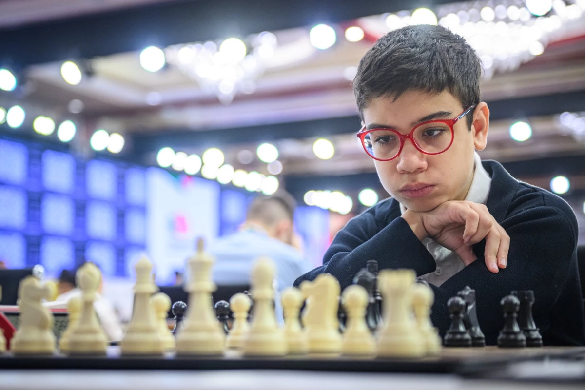Foto:@FIDE_chess. El argentino Oro es el participante más joven del Mundial FIDE en la India: 12 años.