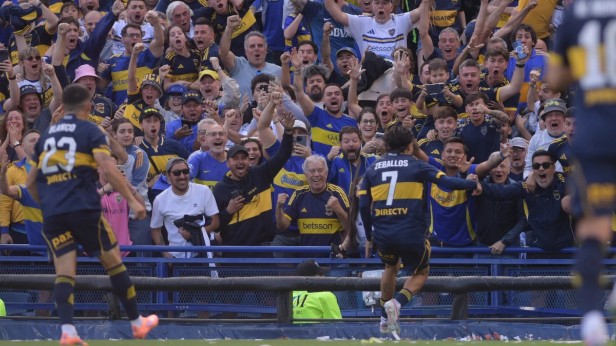 Zeballos fue la figura del Superclásico en la Bombonera, convirtió el 1 a 0 y asistió en el 2 a 0. (Fotos DeporTV).