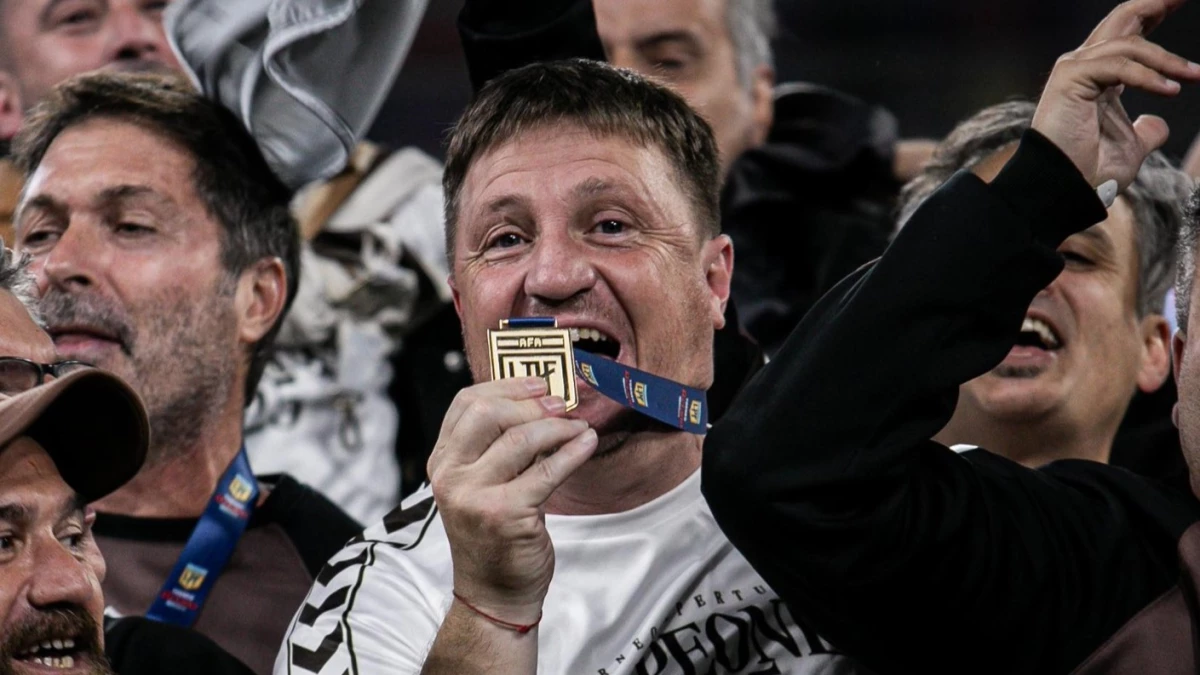 Zunino en los festejos del título que Platense ganó en junio de este año. Foto: Platense