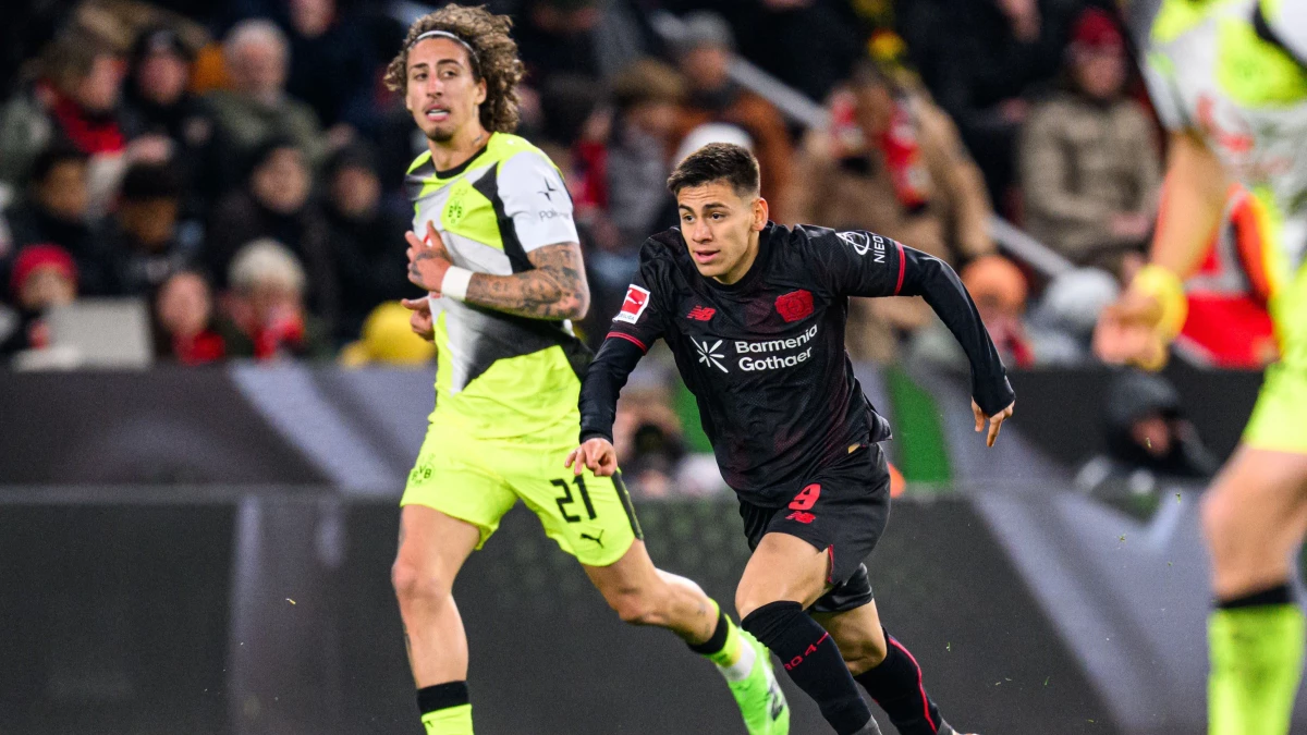 Echeverri volvió a jugar en la derrota del Leverkusen. foto: @bayer04fussball.