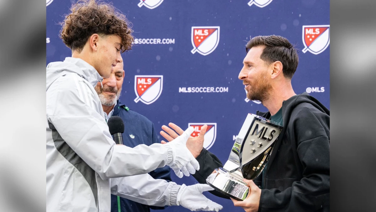 Foto:@InterMiamiCF. Lionel Messi recibió un premio de la MLS y presentó el torneo de juveniles U16 en Miami