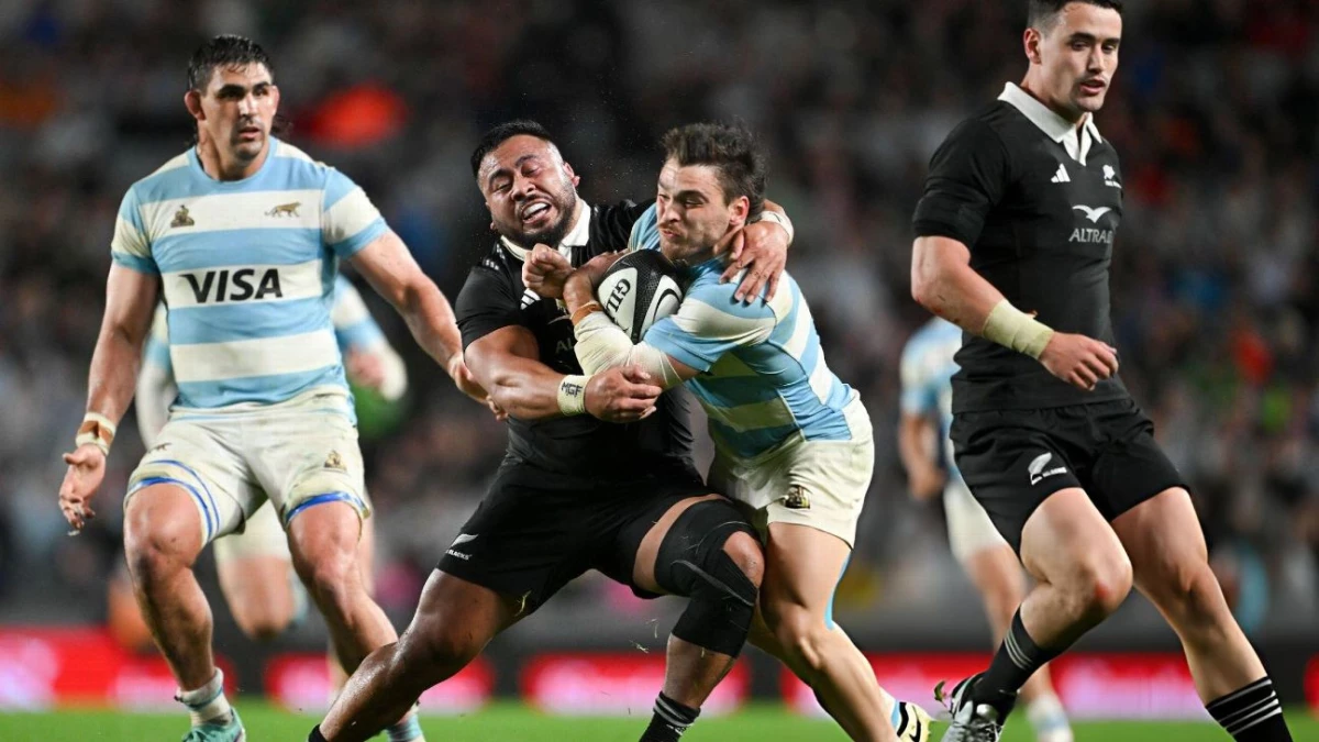 Foto: La World Rugby sigue con las pruebas para habilitar un tackle alto en el reglamento a nivel mundial