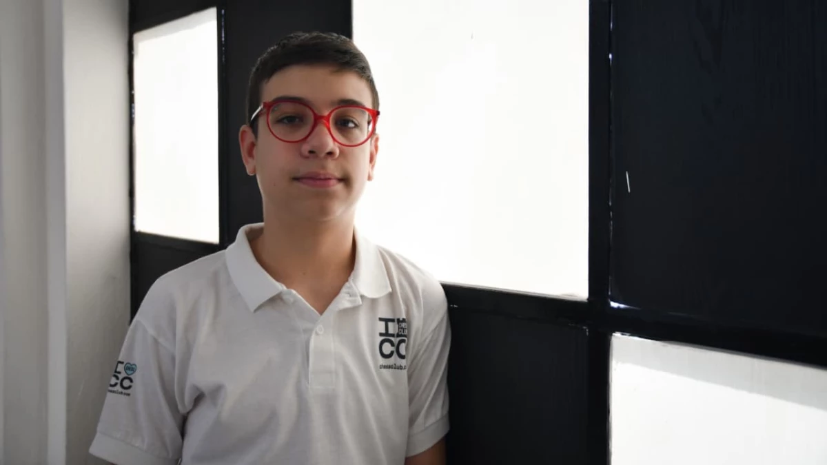 Foto: Camila Godoy. Desde este jueves y hasta el martes 30, Faustino Oro disputará los Mundiales de ajedrez Rápido y Blitz en Qatar