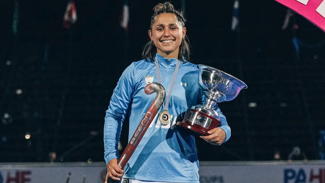 Agustina Gorzelany, la goleadora de las Leonas, festeja el haber gananadfo la Copa América. (Foto: IG@agusgorze).