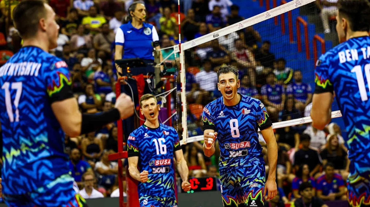 Foto: Fivb.org. El argentino Loser festeja uno de los puntos del Monini Perugia que jugará por el oro