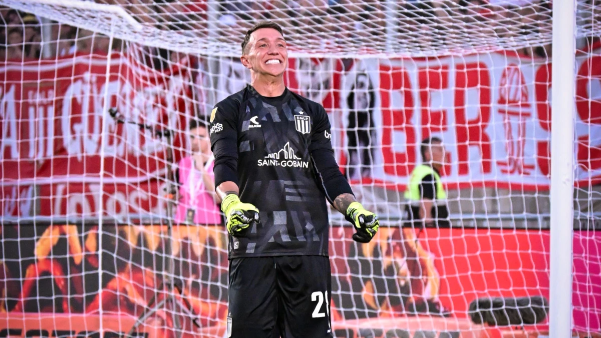 Muslera, el uruguayo que llegó a un equipo que lo hace “feliz” en la cancha | FotoX@LigaAFA