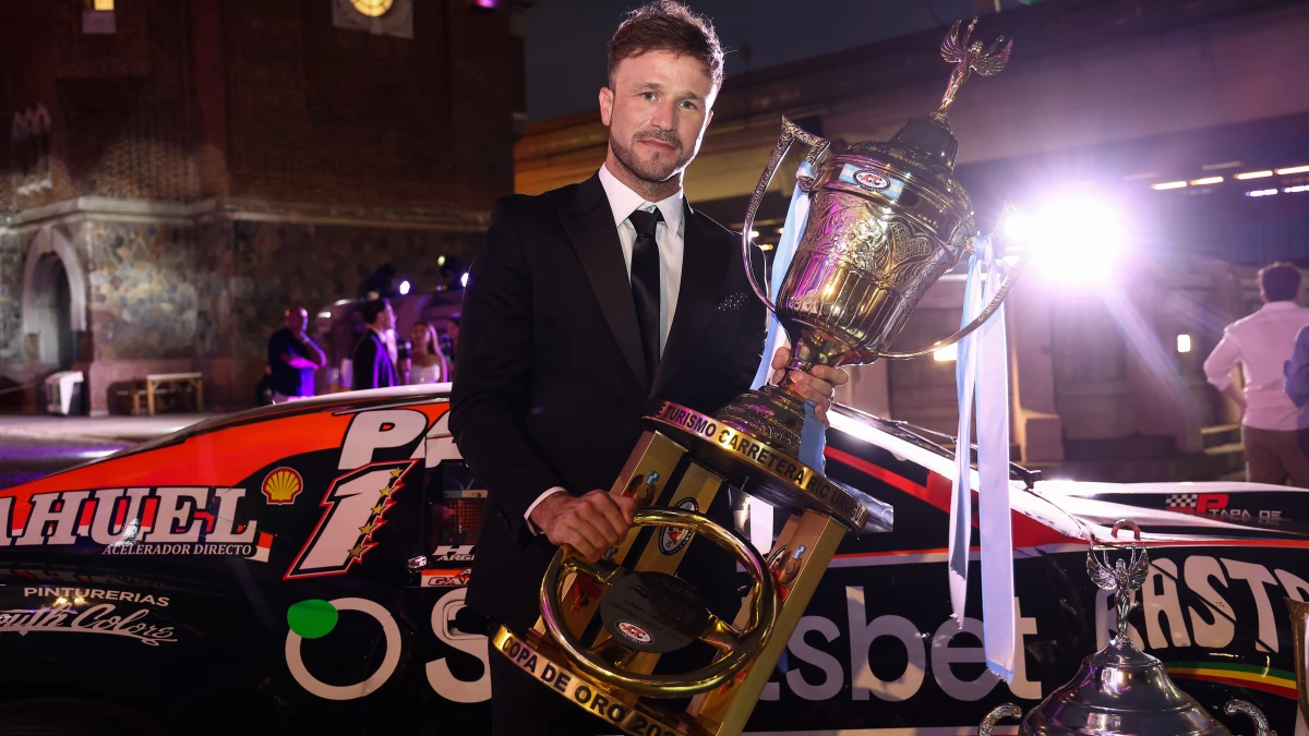 Foto: Canapino llevó su auto a la Usina del Arte