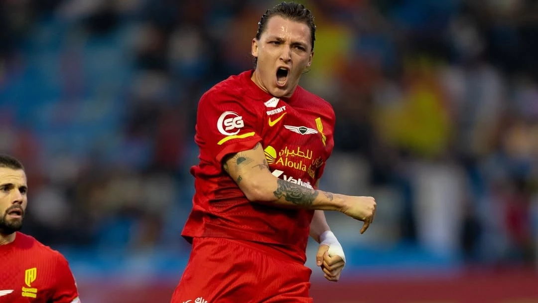 Mateo Retegui celebra su tanto con Al Qadsiah. foto: @ligarabe.